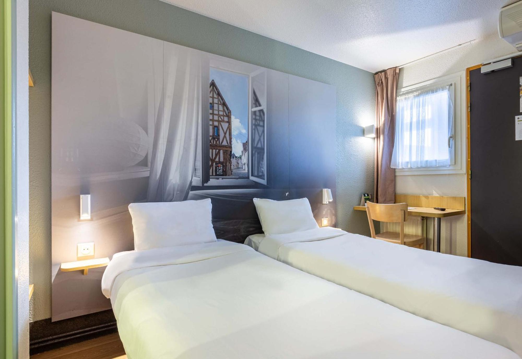 B&B Hotel Chartres Le Forum 勒库德赖 外观 照片